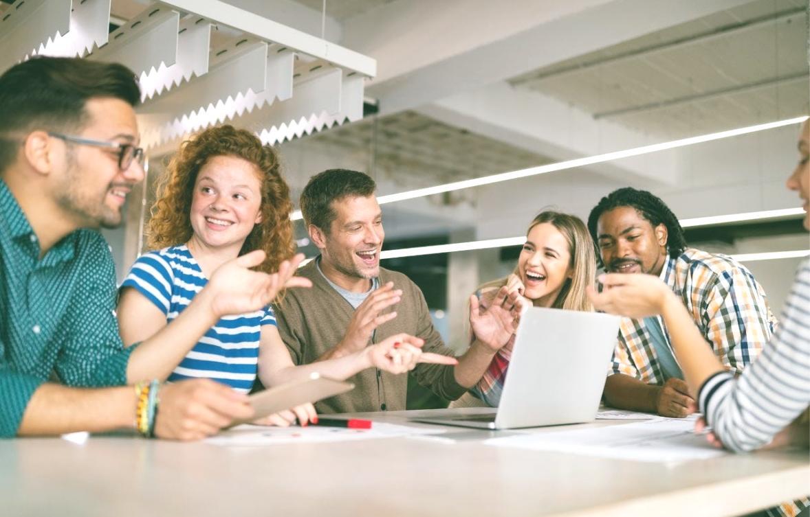 Tableau de bord financier sur écran d'ordinateur